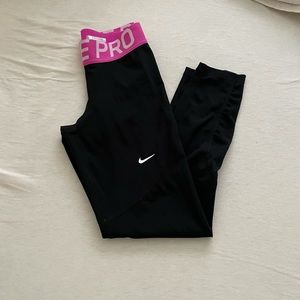 NIKE PRO LEGGINGS SIZE SMALL